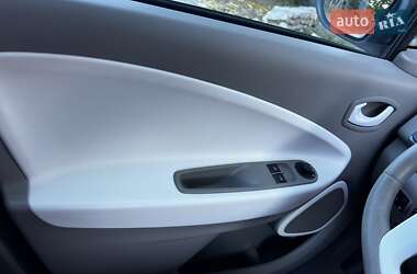 Хэтчбек Renault Zoe 2014 в 