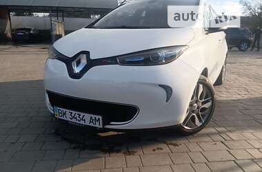 Хэтчбек Renault Zoe 2015 в Остроге