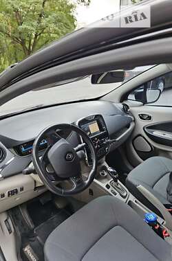 Хетчбек Renault Zoe 2015 в Чернівцях