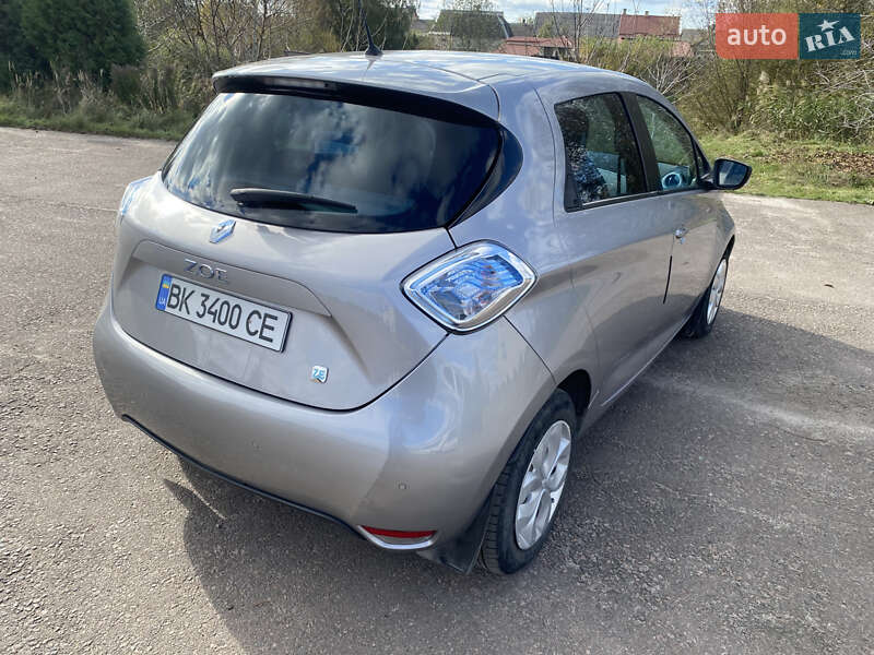 Хэтчбек Renault Zoe 2015 в Костополе