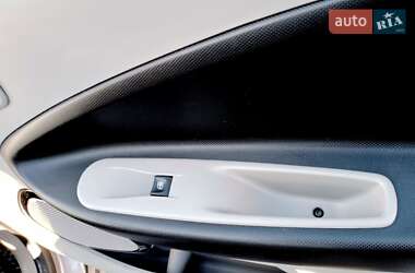 Хэтчбек Renault Zoe 2015 в 