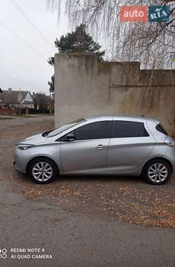 Хэтчбек Renault Zoe 2019 в 