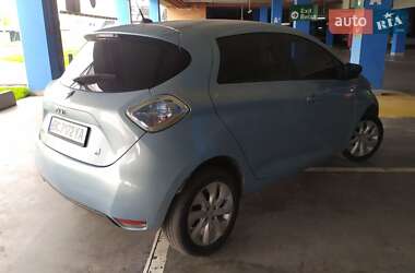 Хэтчбек Renault Zoe 2013 в 
