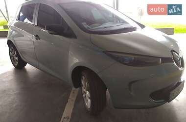 Хэтчбек Renault Zoe 2013 в 