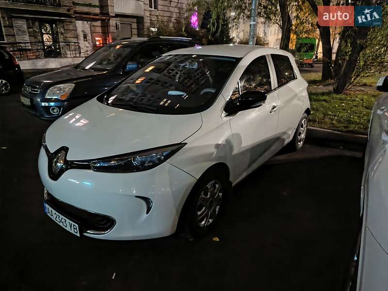 Хэтчбек Renault Zoe 2015 в Киеве