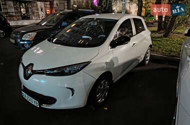 Хэтчбек Renault Zoe 2015 в 
