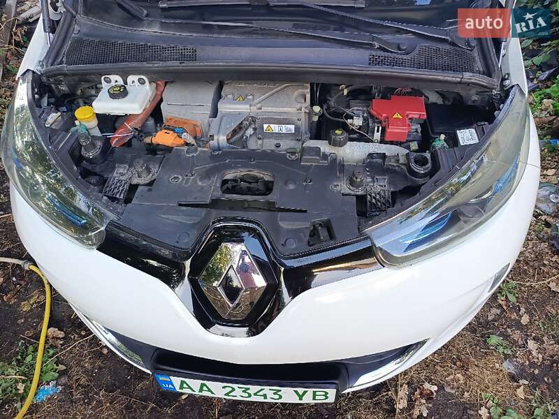 Хэтчбек Renault Zoe 2015 в Киеве