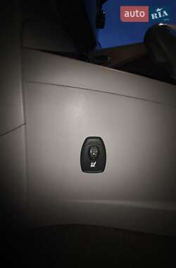 Хэтчбек Renault Zoe 2017 в 