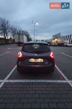 Хэтчбек Renault Zoe 2017 в 