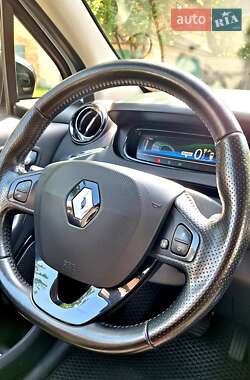 Хэтчбек Renault Zoe 2018 в 