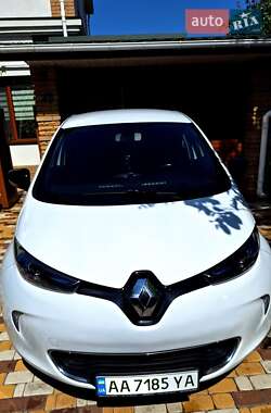 Хэтчбек Renault Zoe 2018 в 