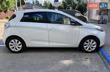 Хэтчбек Renault Zoe 2015 в 