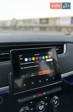 Хэтчбек Renault Zoe 2021 в 