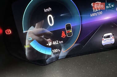 Хэтчбек Renault Zoe 2021 в 