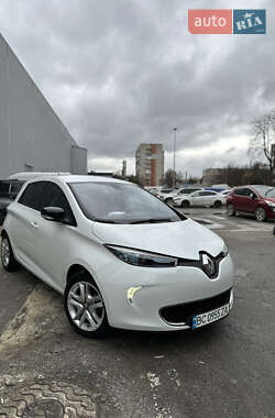 Хэтчбек Renault Zoe 2015 в 