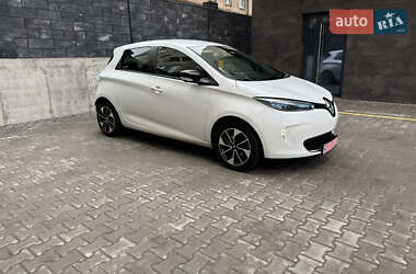 Хэтчбек Renault Zoe 2019 в 