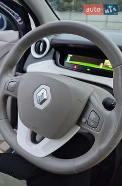 Хэтчбек Renault Zoe 2019 в 