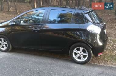Хэтчбек Renault Zoe 2014 в 