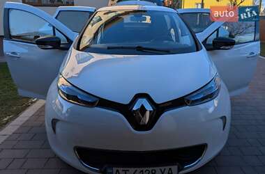 Хэтчбек Renault Zoe 2018 в 