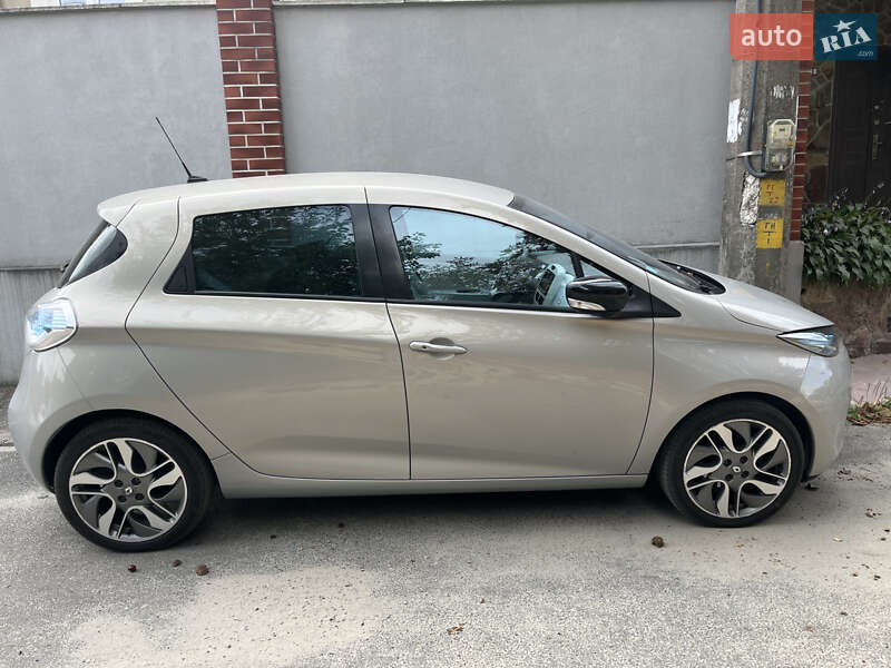 Хэтчбек Renault Zoe 2013 в Борисполе