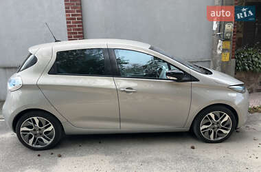 Хэтчбек Renault Zoe 2013 в 
