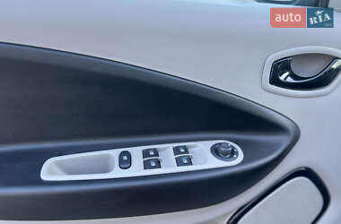 Хетчбек Renault Zoe 2014 в 