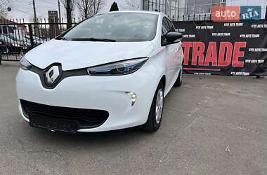 Хэтчбек Renault Zoe 2017 в 