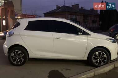 Хэтчбек Renault Zoe 2017 в 
