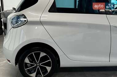 Хэтчбек Renault Zoe 2013 в 