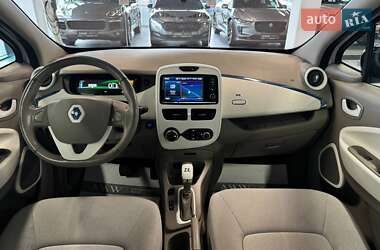 Хэтчбек Renault Zoe 2013 в 
