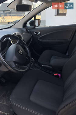 Хэтчбек Renault Zoe 2017 в 