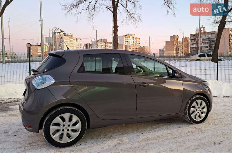 Хэтчбек Renault Zoe 2017 в Киеве