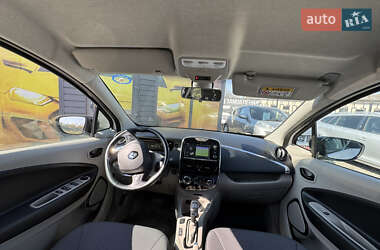 Хэтчбек Renault Zoe 2016 в 