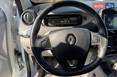 Хэтчбек Renault Zoe 2016 в 