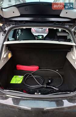 Хетчбек Renault Zoe 2015 в Івано-Франківську