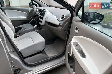 Хэтчбек Renault Zoe 2013 в 