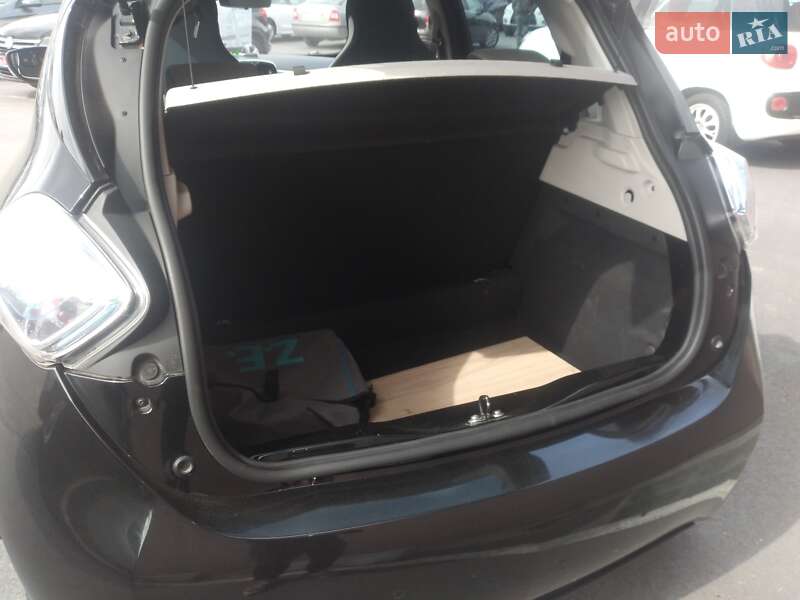 Хэтчбек Renault Zoe 2015 в Житомире
