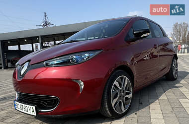 Хэтчбек Renault Zoe 2017 в 