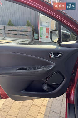 Хэтчбек Renault Zoe 2017 в 