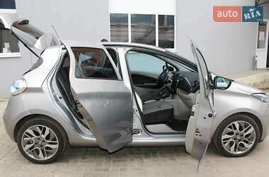Хэтчбек Renault Zoe 2015 в 