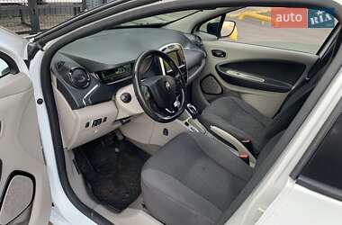 Хэтчбек Renault Zoe 2016 в 