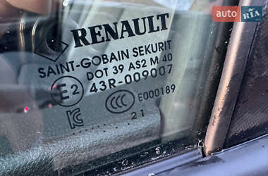 Хэтчбек Renault Zoe 2021 в 