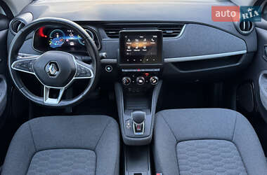 Хэтчбек Renault Zoe 2021 в 