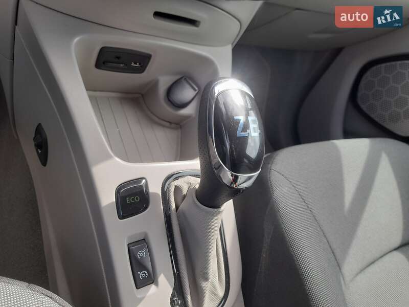 Хэтчбек Renault Zoe 2015 в Виннице фото 9 Хэтчбек Renault Zoe 2015 в Виннице