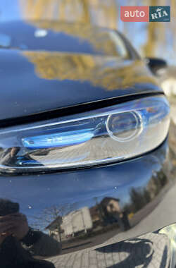 Хэтчбек Renault Zoe 2014 в 