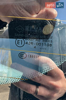 Хэтчбек Renault Zoe 2014 в 
