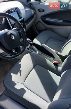 Хэтчбек Renault Zoe 2014 в 