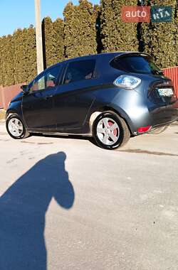 Хэтчбек Renault Zoe 2019 в 