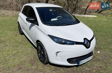 Хэтчбек Renault Zoe 2017 в 