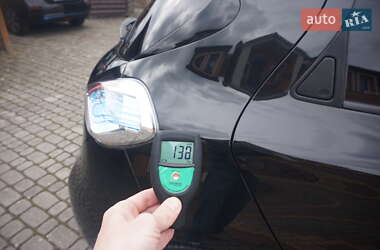 Хетчбек Renault Zoe 2013 в 